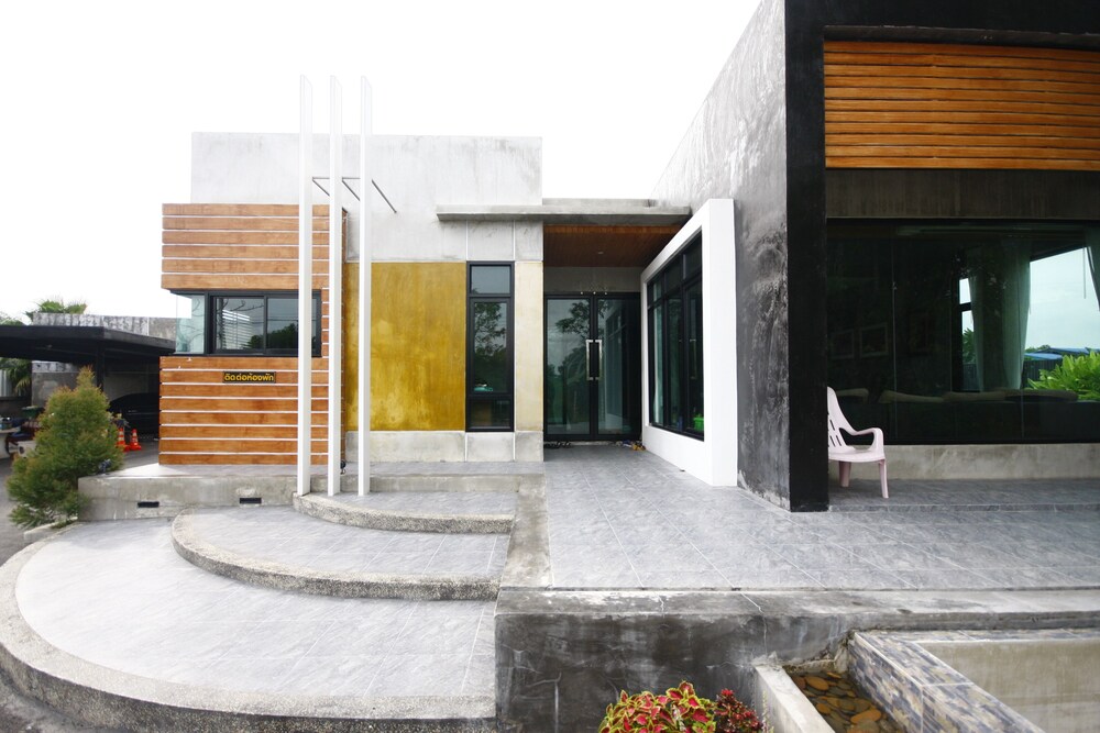 Suanmaithara Resort — Chachoengsao