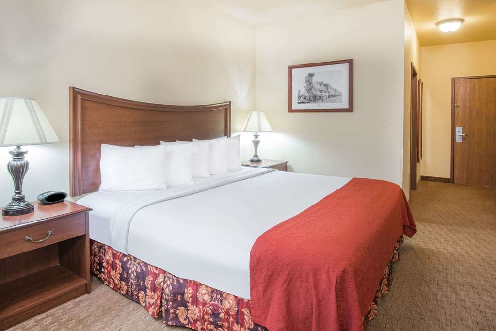 Days Inn by Wyndham Ellis - photo 10