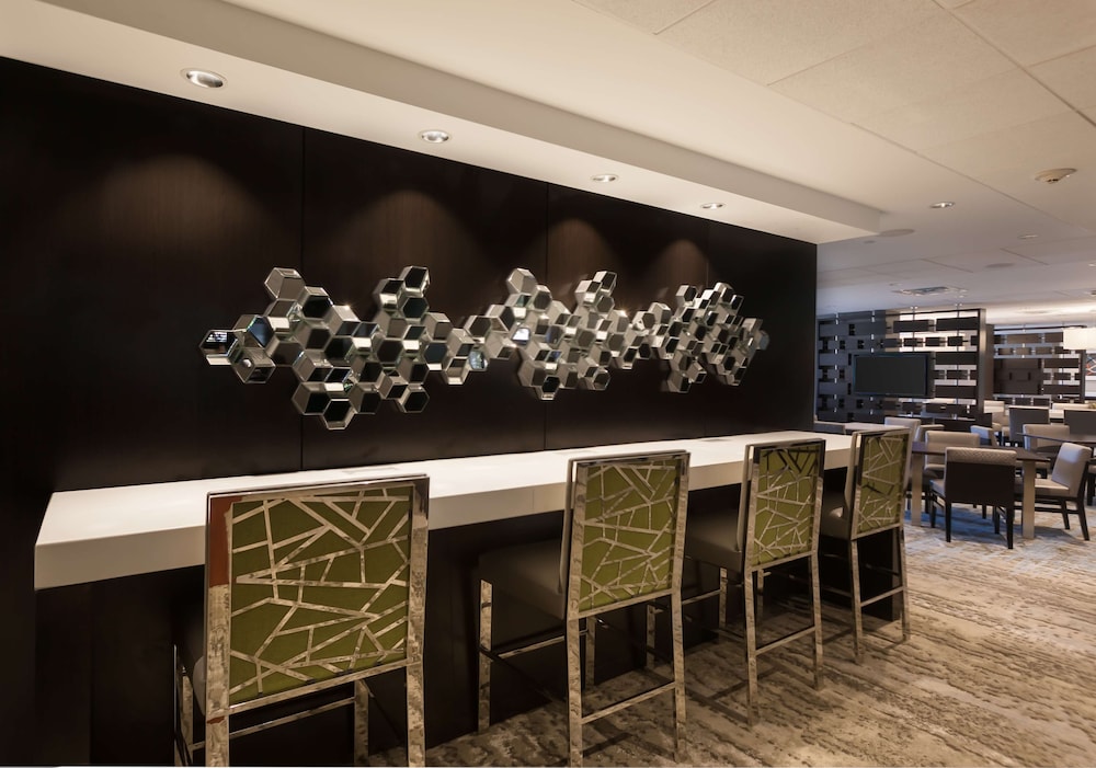 DoubleTree by Hilton Hotel & Suites Houston by the Galleria - photo 48