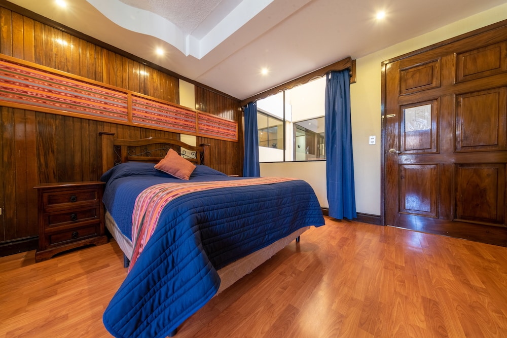 Dos Mar as Hotel in San Marcos, Guatemala