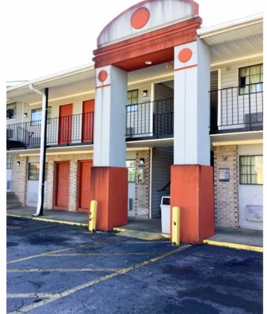 Hotel Georgia near Fairburn Atlanta by OYO in Union, United States