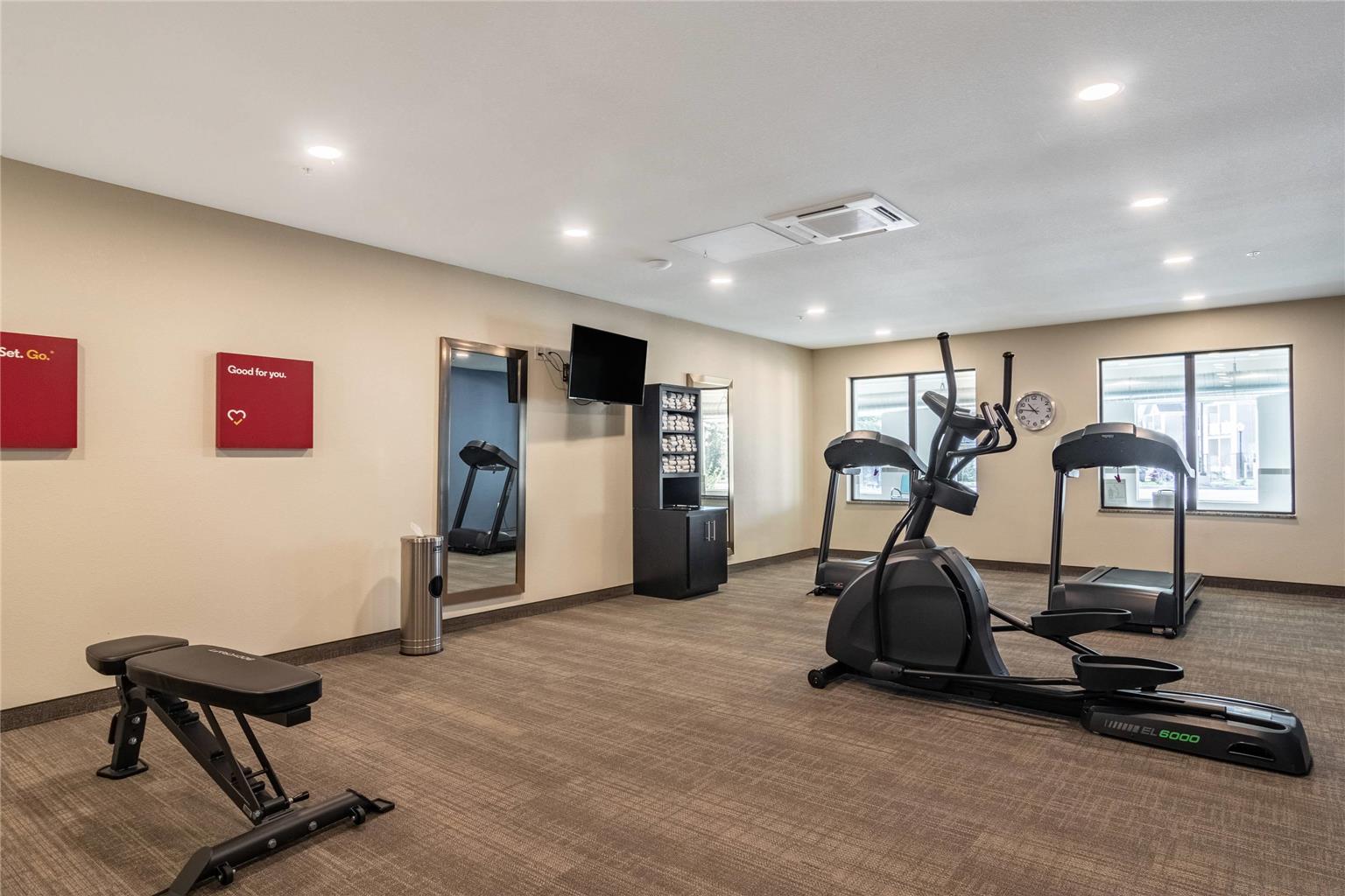 Comfort Suites Brunswick Town Center - photo 27