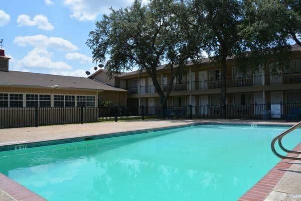 Hotel Isabella — hotel in Uvalde
