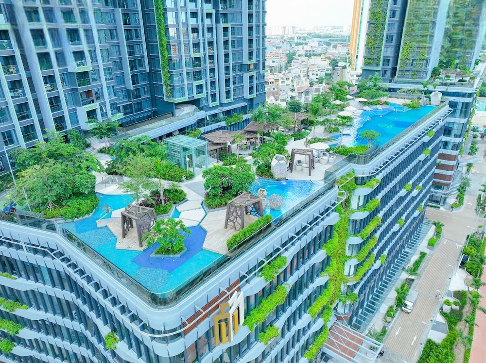 Lumière Vacation by Urban Home — 4-Star Luxury Hotel in Thu Duc, Vietnam