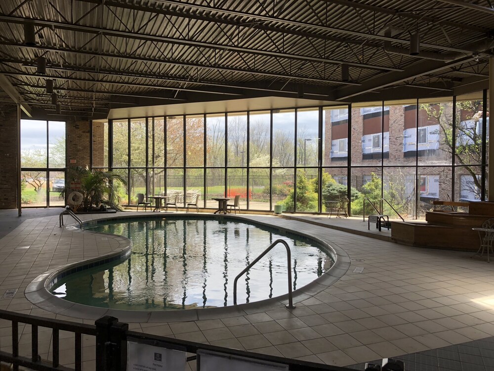 Ramada by Wyndham Michigan City - photo 19