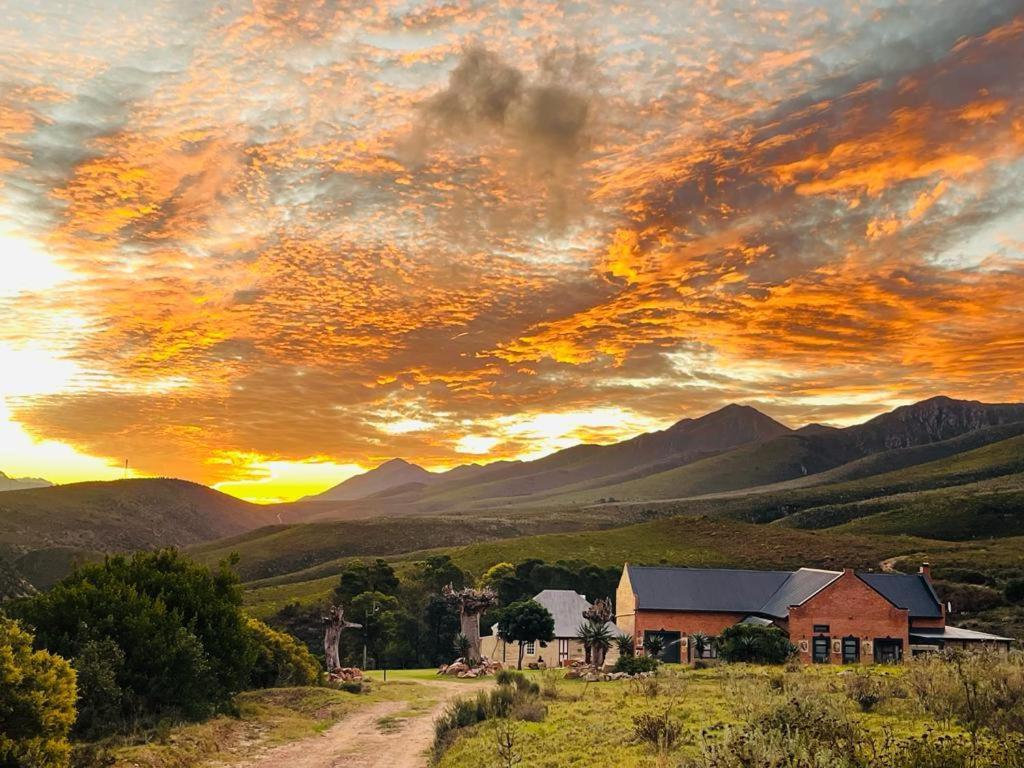 Helpmekaar Farm - carbon neutral hotel in Kareedouw