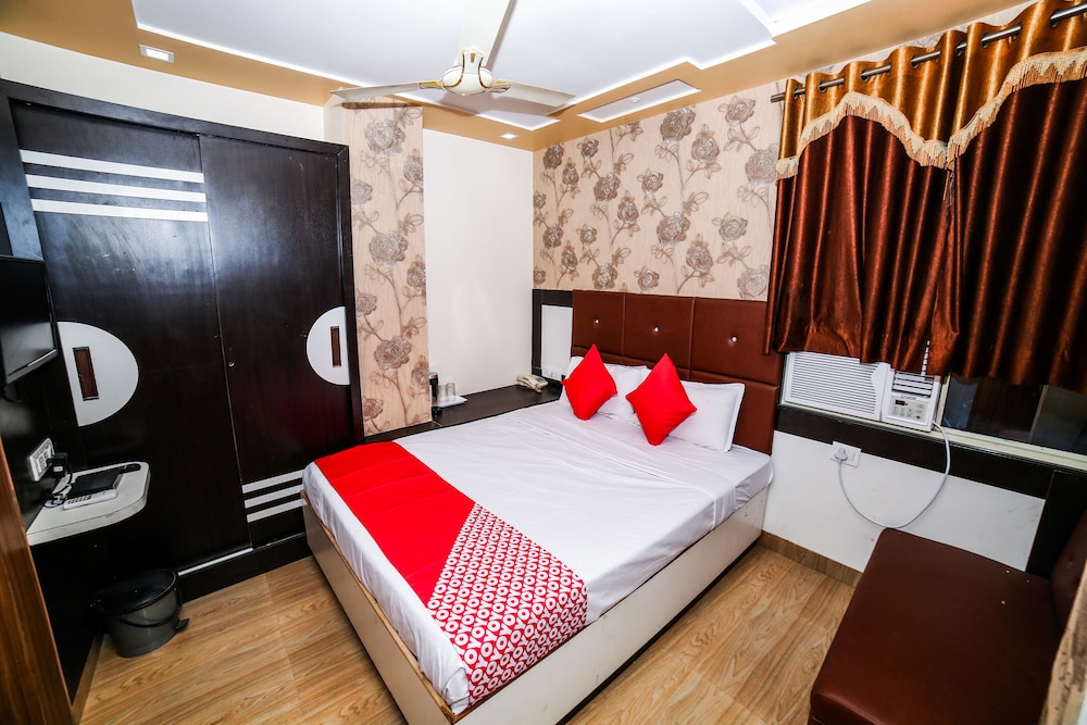 Oyo 18651 Hotel Sharda — Gwalior
