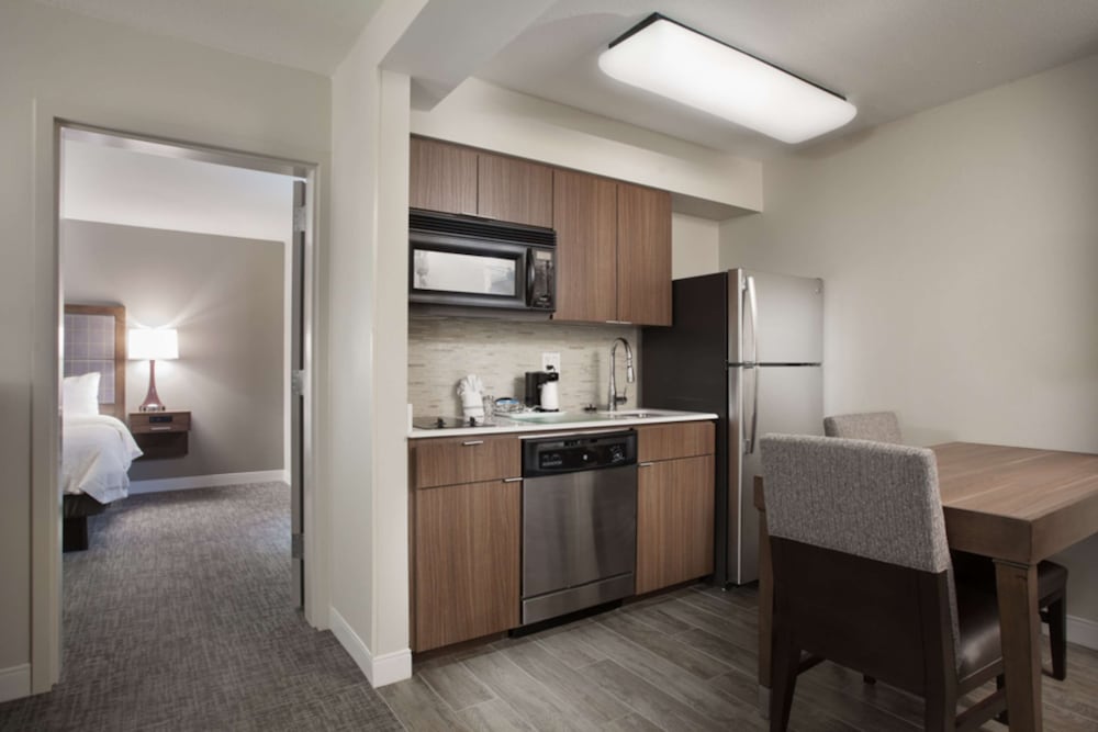 Hampton Inn & Suites Dallas DFW Airport North Grapevine - photo 19
