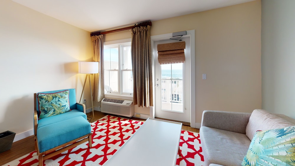 The Hotel Maria - photo 36