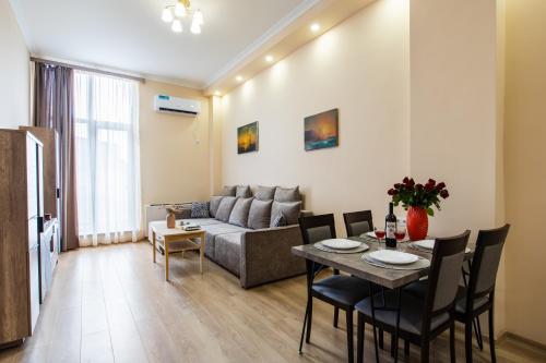 hotelise l Dvin Apartment — 4-Star Luxury Hotel in Yerevan, Armenia