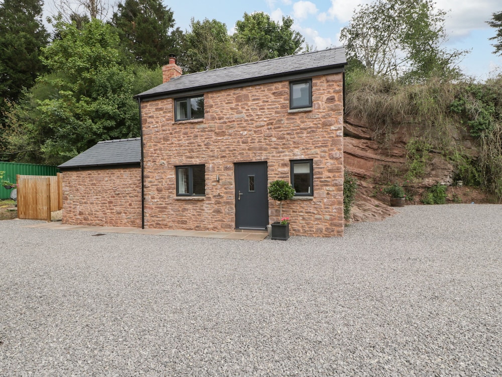 The Old Mill Bake House — 4-Star Luxury Hotel in Ross On Wye, United Kingdom