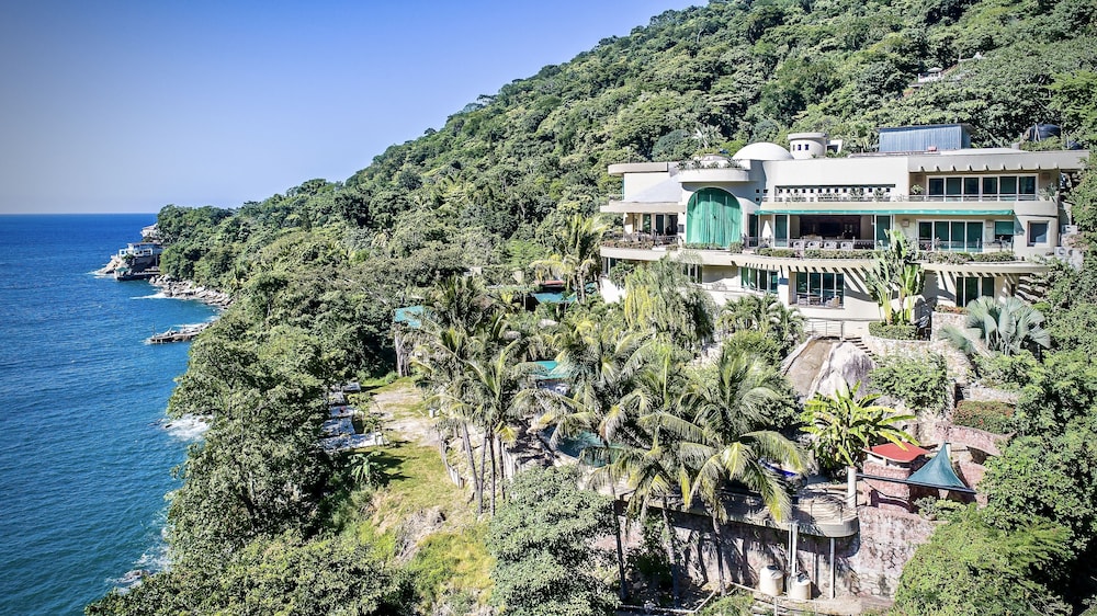 Truly One of the Finest Villa for Rent in Puerto Vallarta — 4-Star Luxury Hotel in Puerto Vallarta, Mexico