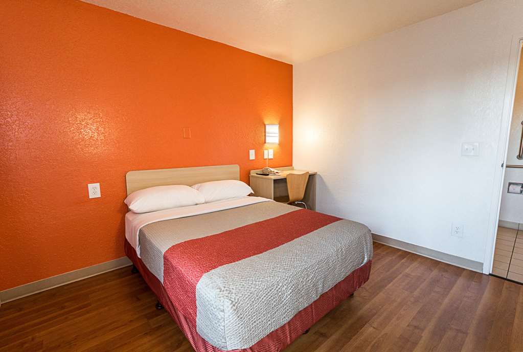 Motel 6 Mcallen TX - photo 6