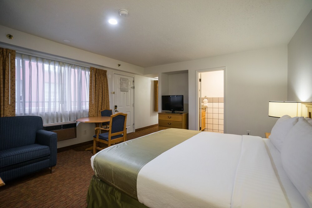 San Mateo SFO Airport Hotel - photo 12