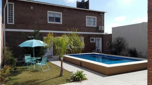 Casa Con Pileta En Roldan — 4-Star Luxury Hotel in Roldan, Argentina
