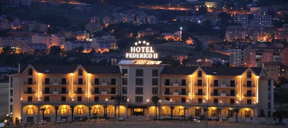 Federico Ii Palace Hotel — Enna