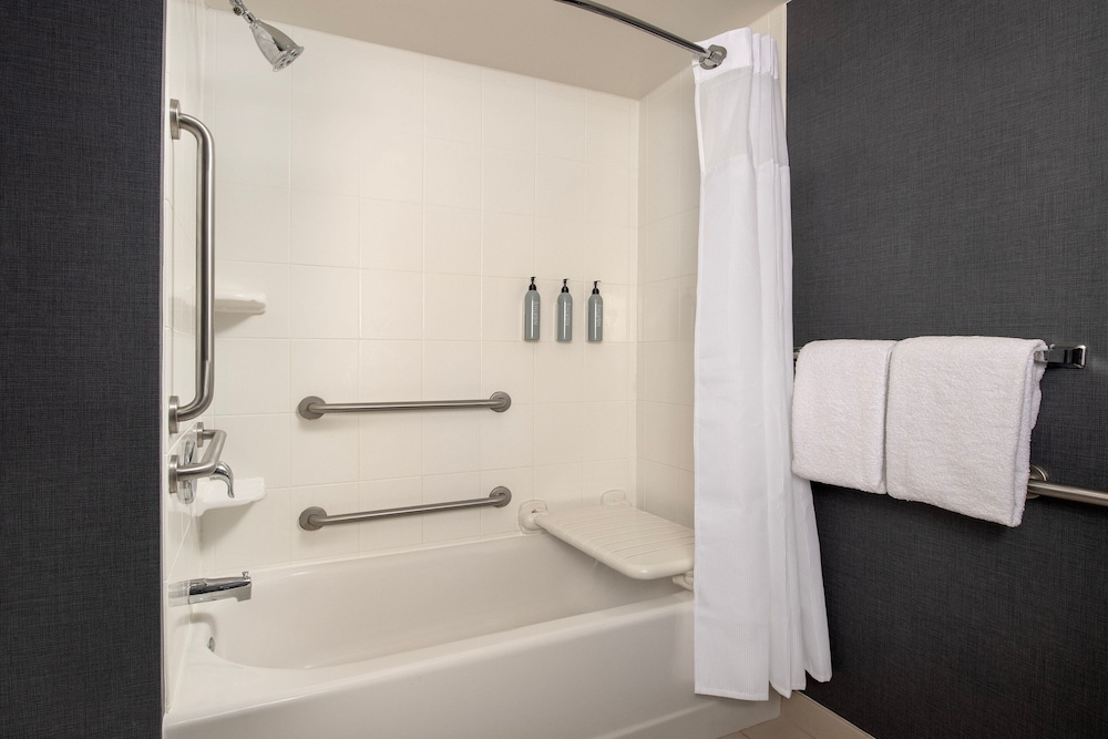 Residence Inn by Marriott Syracuse Downtown at Armory Square - photo 15