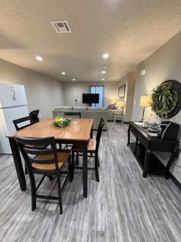 Peaceful Retreat — 4-Star Luxury Hotel in Portales, United States