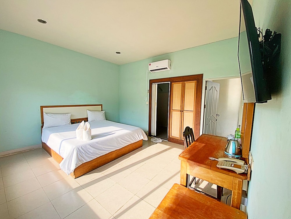 Ok Hotel - carbon neutral hotel in Chumphon