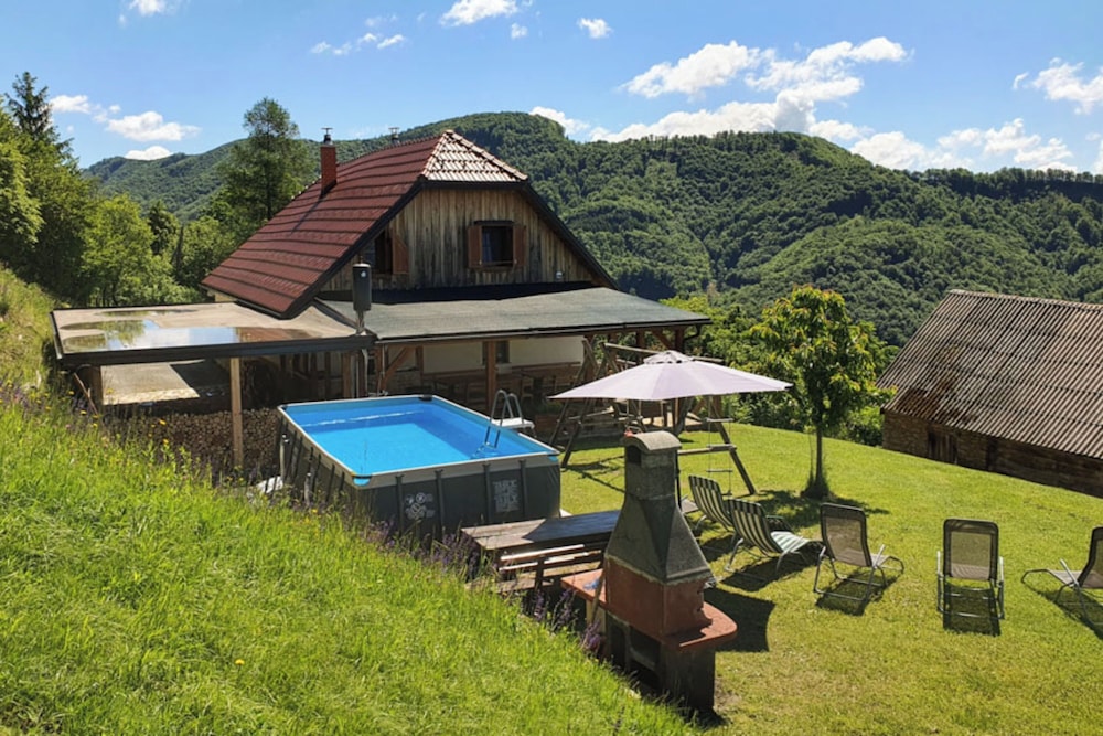 Farmhouse at St. Donat's — 4-Star Luxury Hotel in Rogatec, Slovenia