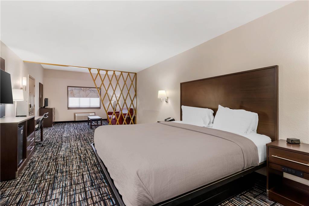 Quality Inn & Suites I 10 near Fiesta Texas - photo 25