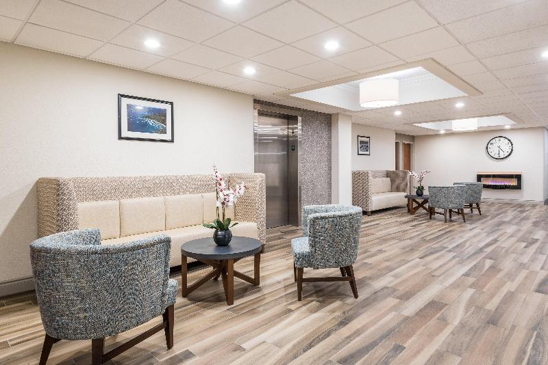 Holiday Inn Express Hotel & Suites Gananoque — Gananoque — photo 4