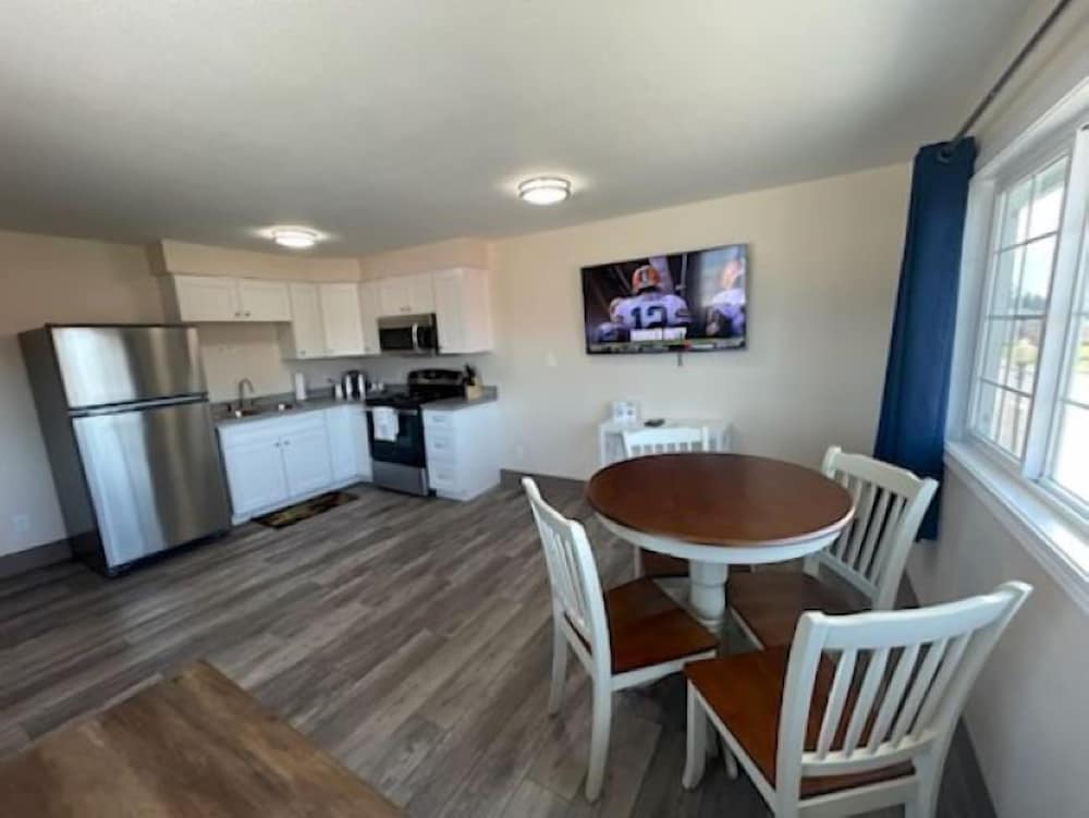 The Coastal Inn and Suites - photo 103