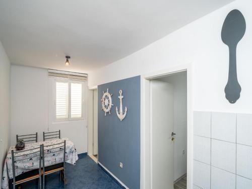 Apartment & Rooms Alan Double Room with Shared Bathroom 1