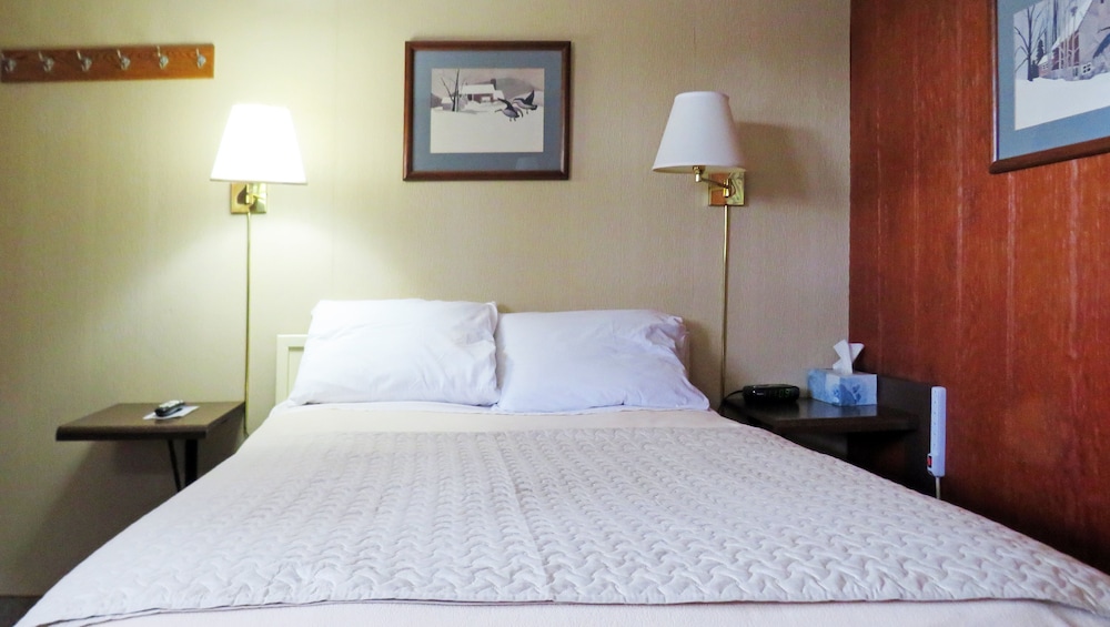 Indianhead Ironwood Motel - photo 19