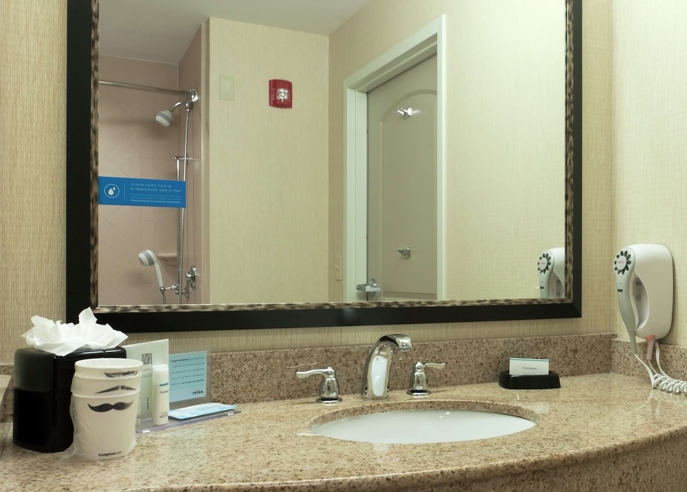 Hampton Inn North Brunswick New Brunswick - photo 20