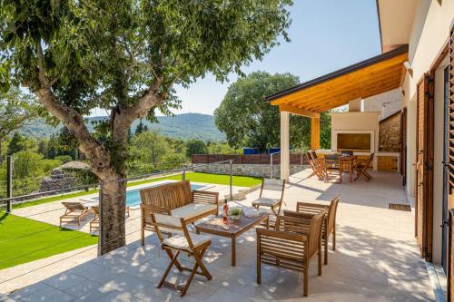 Villa Mara Šibenik — 4-Star Luxury Hotel in Dubrava, Croatia