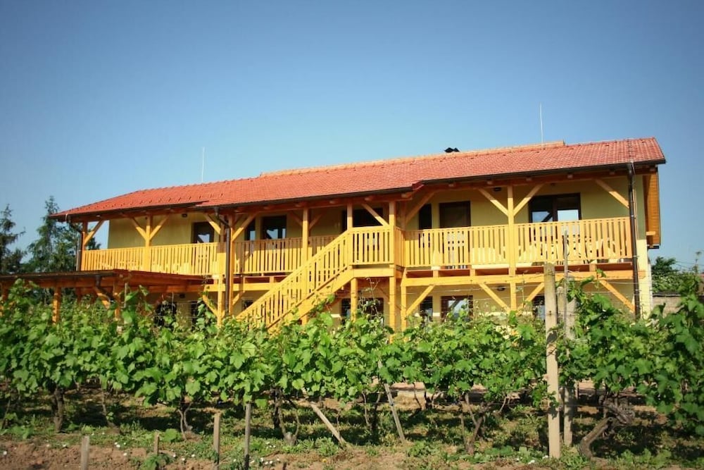 Penzion Pod Palavu — Sakvice