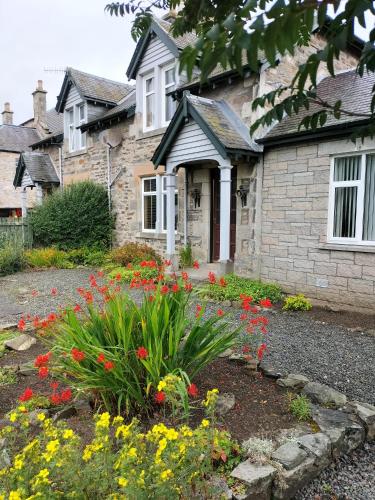 Esk Cottage — 4-Star Luxury Hotel in Pitlochry, United Kingdom