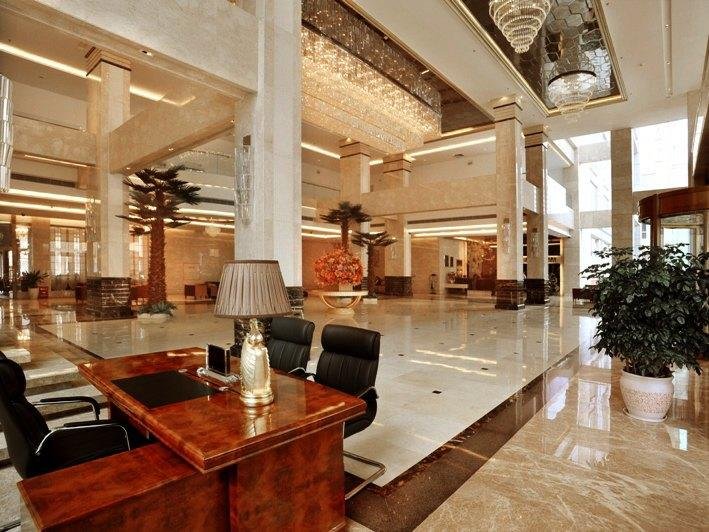 Li Gang Crown Hotel in Wuzhou, People's Republic of China