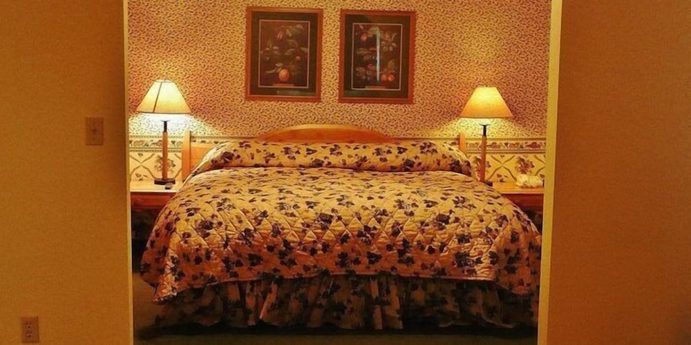 Fidalgo Country Inn - photo 11