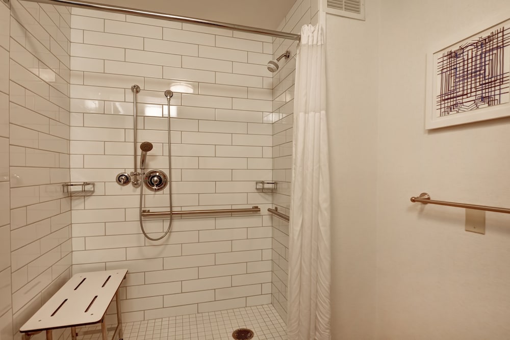 Hampton Inn Scranton at Montage Mountain - photo 15