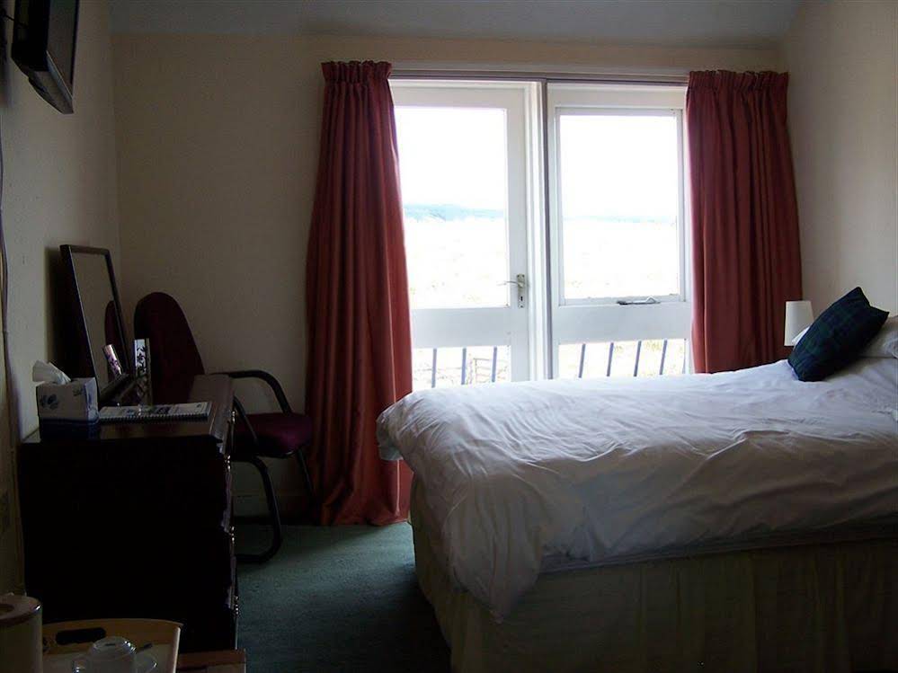 Lochgair Hotel — hotel in Lochgilphead