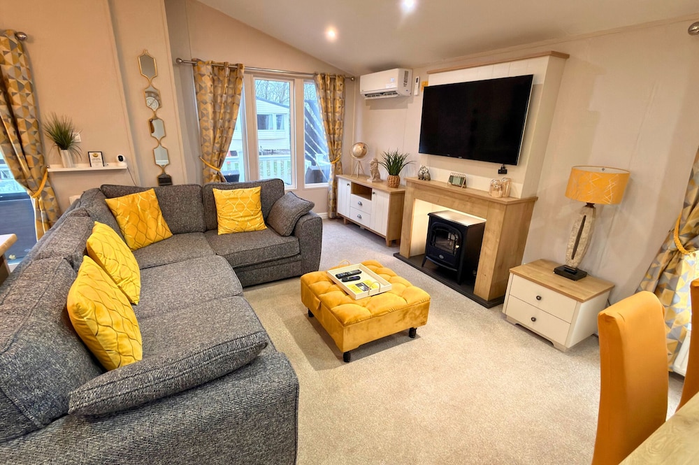 Meadows 33 Hot tub Southview Holiday Park — 4-Star Luxury Hotel in Skegness, United Kingdom