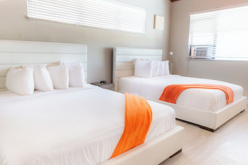 Hollywood Beach Suites - photo 14
