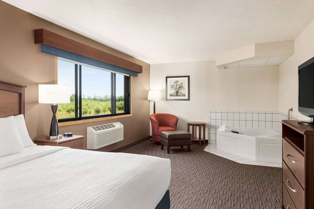 AmericInn by Wyndham Baudette - photo 52