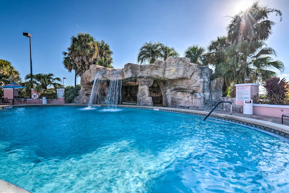 Lovely Lady Lake Home with Resort Amenities and Lanai - photo 23
