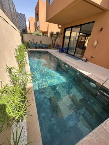 Villa Jassmir 5 chambres 10 min du centre piscine chauffée — 4-Star Luxury Hotel in Marrakesh, Morocco