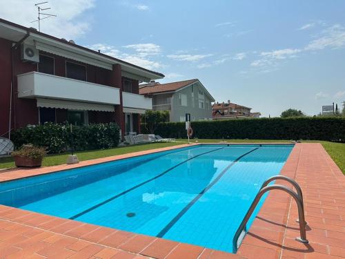 Bardolino Lake Apartments — 4-Star Luxury Hotel in Bardolino, Italy