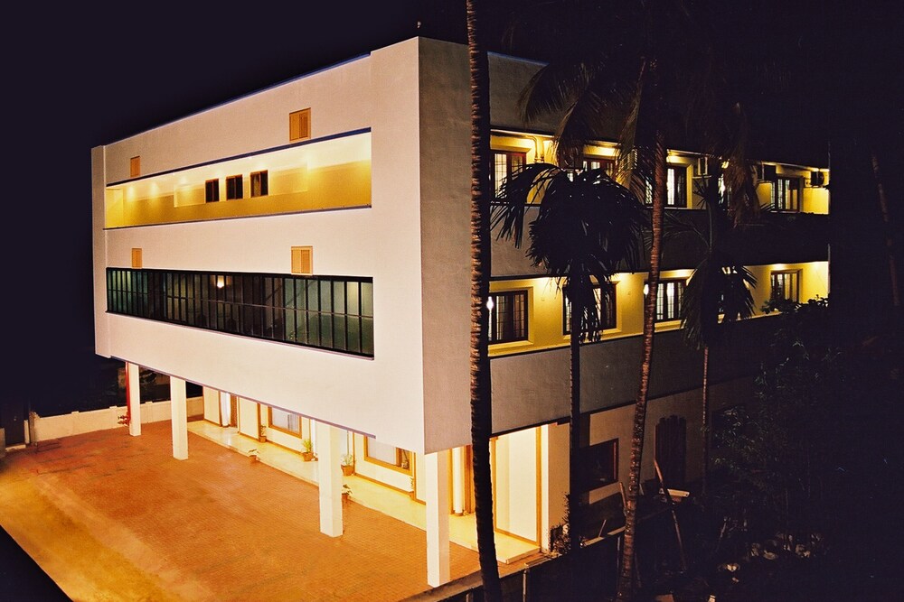 Venus Grand Inn — hotel in Kodungallur