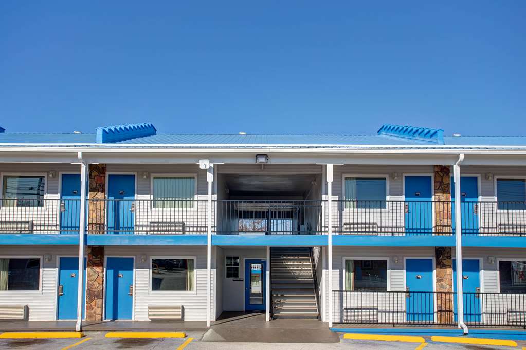 Good Shepherd Inn - carbon neutral hotel in Branson