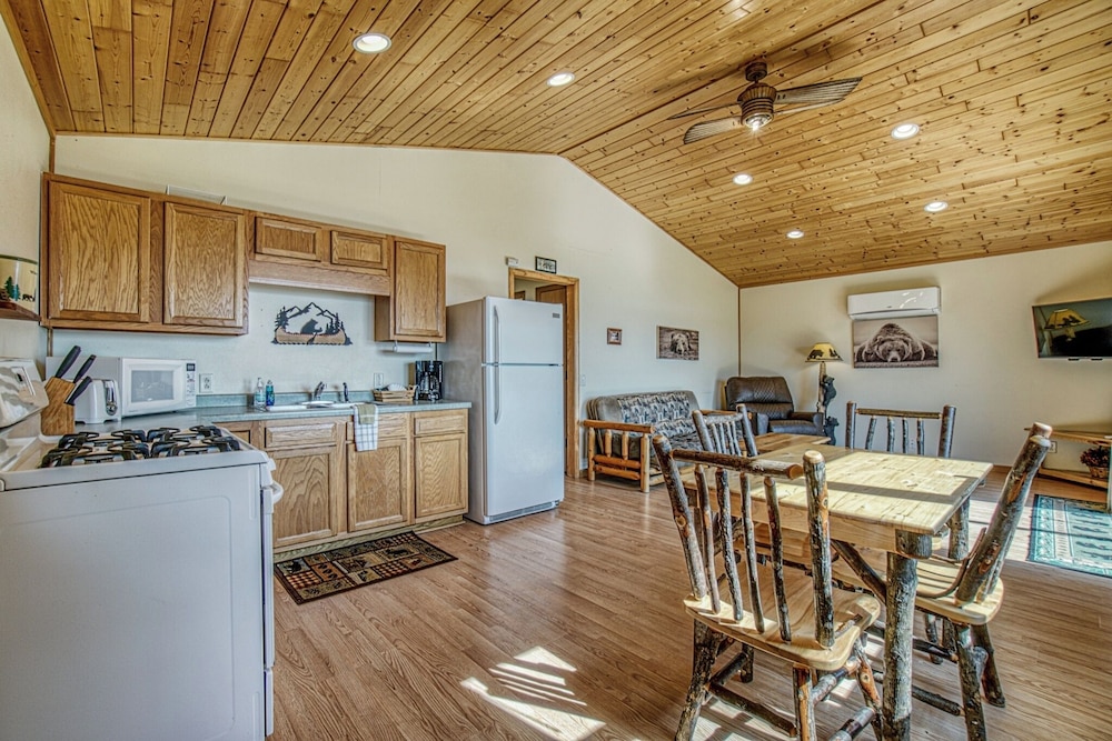 Lena's Northern Pines Resort - photo 48