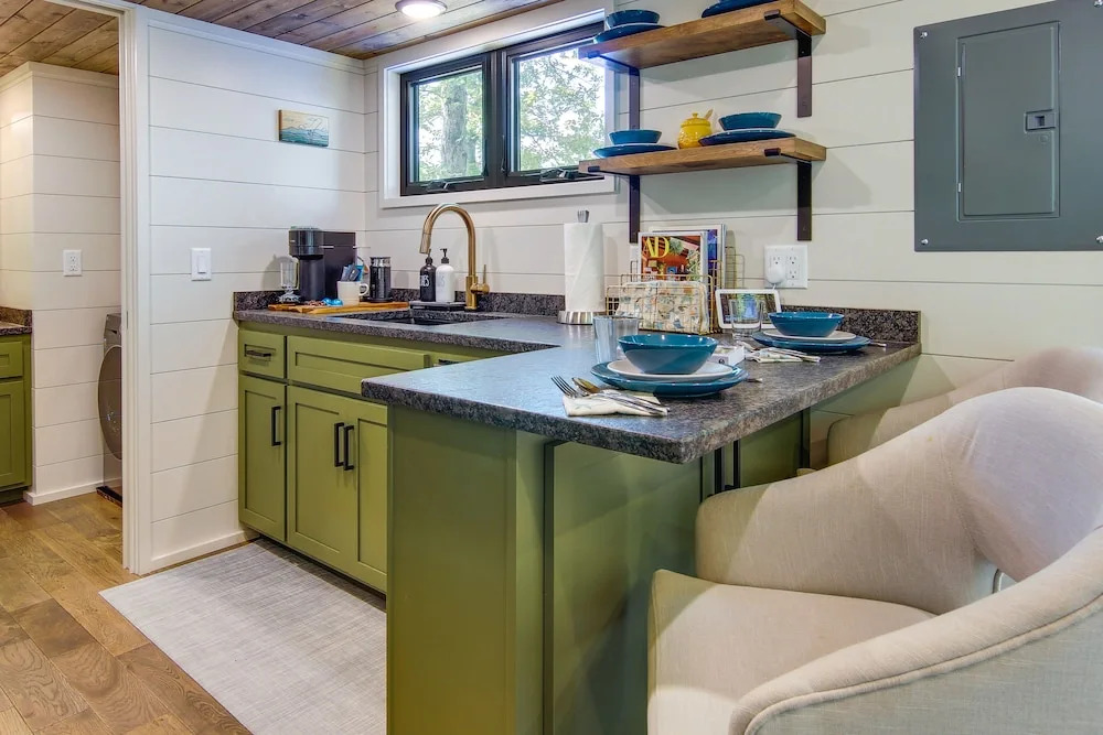 Upscale Modern Tiny Cabin on Cane River - photo 11