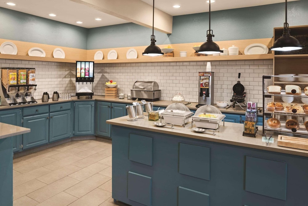 Country Inn & Suites by Radisson Indianapolis South IN - photo 24