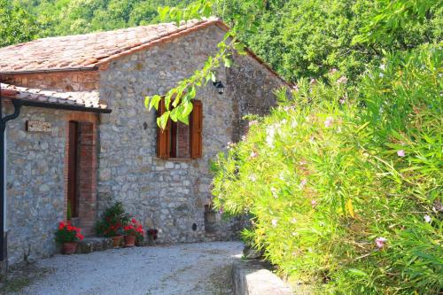 Apartment in Montieri Toskana 38264 — 4-Star Luxury Hotel in Montieri, Italy