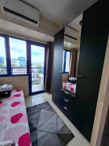 King Of Kings At Sea Residences — 4-Star Luxury Hotel in Manila, Philippines